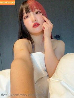 Maki Itoh photo #0031