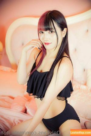 Maki Itoh photo #0253
