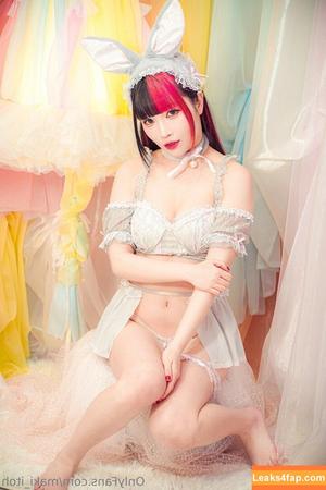 Maki Itoh photo #0717