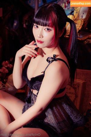 Maki Itoh photo #0735