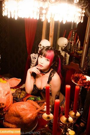 Maki Itoh photo #0983