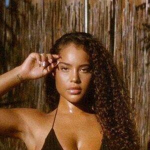 Malaika Terry photo #0035