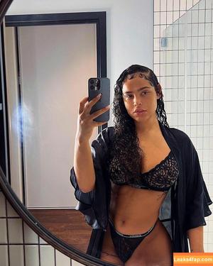 Malaika Terry photo #0090