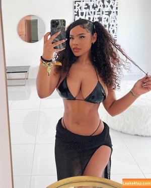 Malaika Terry photo #0193