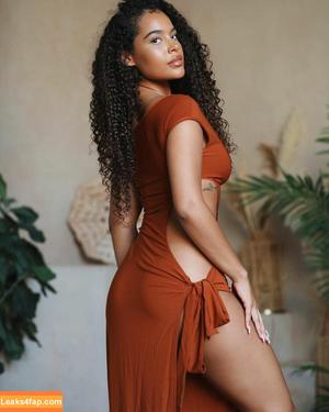 Malaika Terry photo #0320