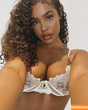 Malaika Terry photo #0331