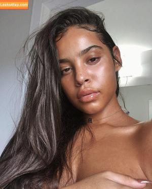 Malaika Terry photo #0565