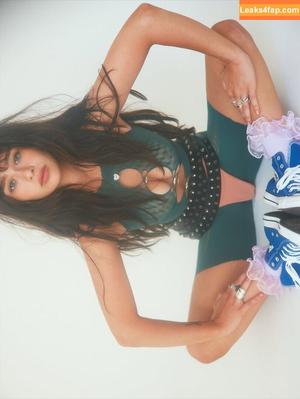 Malina Weissman photo #0370