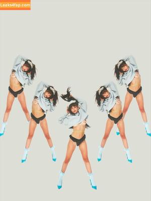 Malina Weissman photo #0376