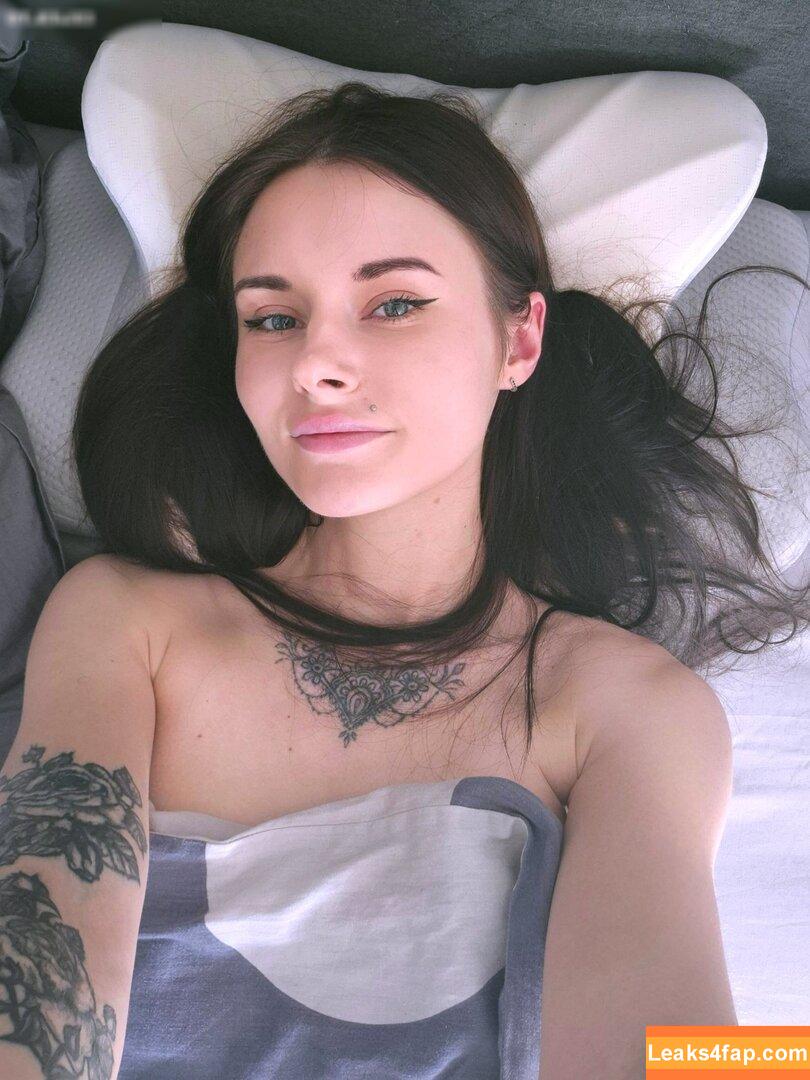 malinahottie /  leaked photo photo #0045