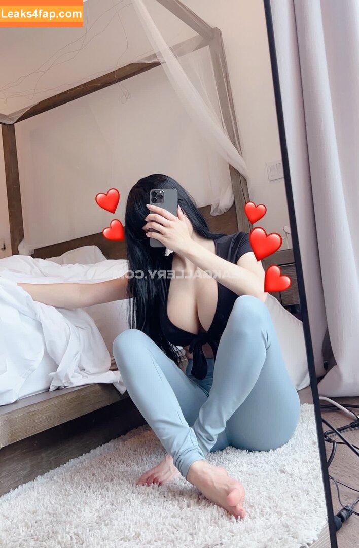 manamimoo / moomanami leaked photo photo #0016