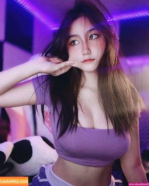 Manatsanan photo #0001