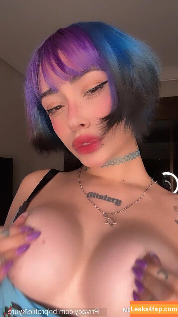 Manoela Rodrigues /  leaked photo photo #0009