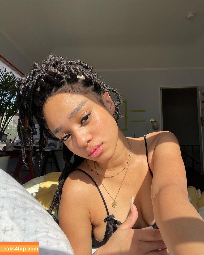 Manon Bannerman / Katseye / meretmanon leaked photo photo #0004
