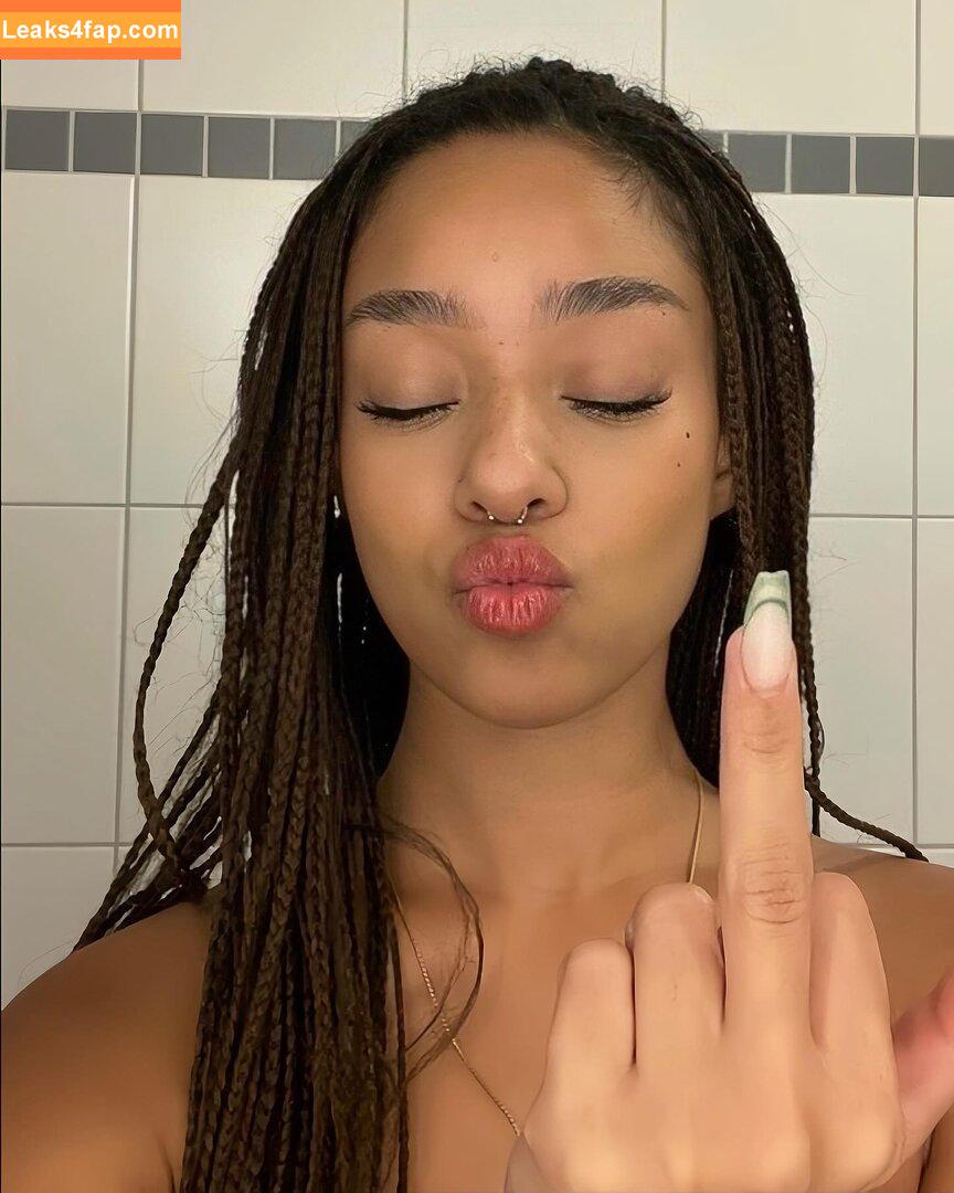 Manon Bannerman / Katseye / meretmanon leaked photo photo #0018