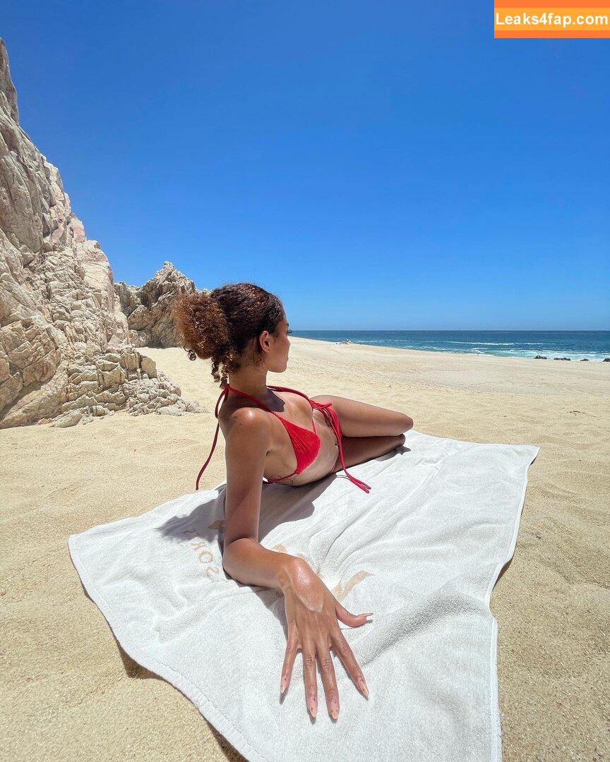 Manon Bannerman / Katseye / meretmanon leaked photo photo #0031