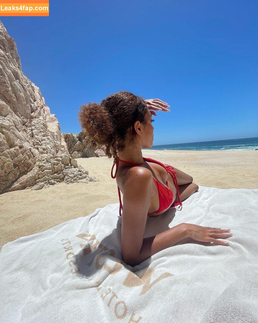 Manon Bannerman / Katseye / meretmanon leaked photo photo #0032