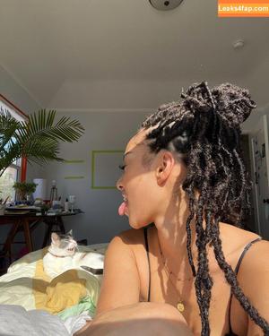 Manon Bannerman photo #0024