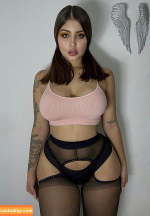 Manuela Cadavi photo #0006