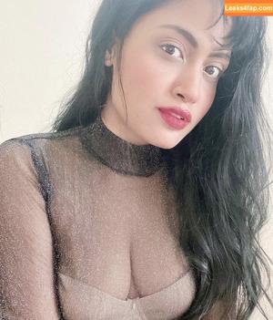 Manvi Chugh photo #0002