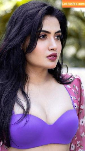 Manvi Chugh photo #0010