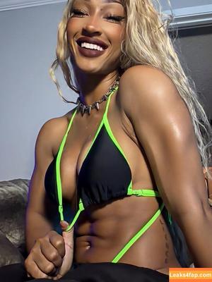 Mara Sade photo #0103