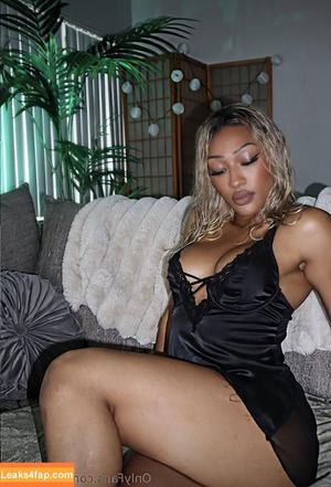 Mara Sade photo #0105