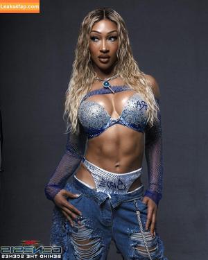 Mara Sade photo #0117