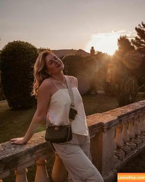 Maren Wolf photo #0080