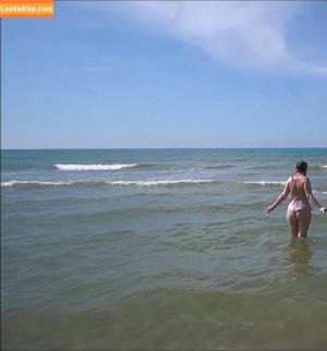 Maren Wolf photo #0149