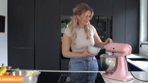 Maren Wolf photo #0160