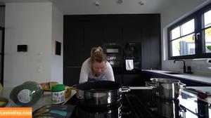 Maren Wolf photo #0171