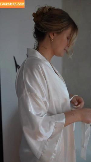 Maren Wolf photo #1915