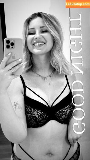 Maren Wolf photo #1929