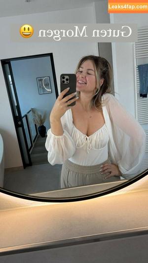 Maren Wolf photo #2000