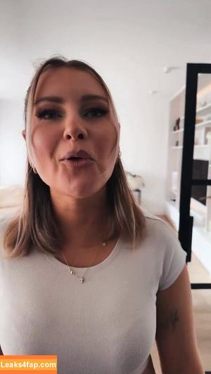 Maren Wolf photo #2005