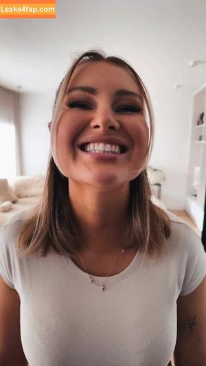 Maren Wolf photo #2008