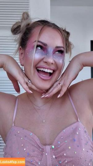 Maren Wolf photo #2065