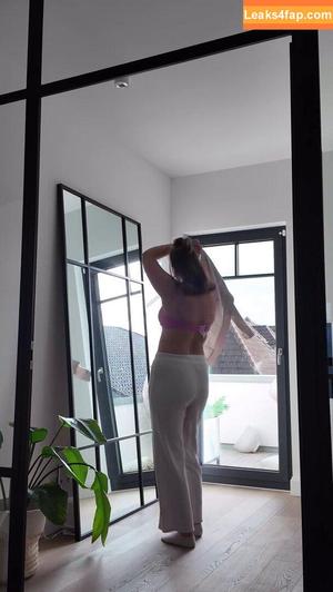 Maren Wolf photo #2216