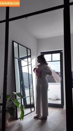 Maren Wolf photo #2218