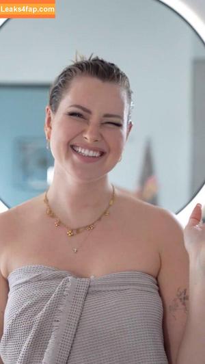 Maren Wolf photo #2245