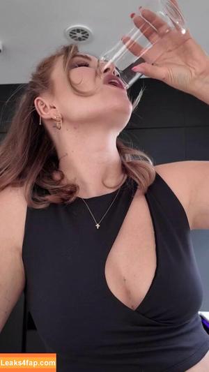 Maren Wolf photo #2265