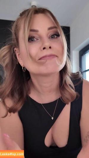 Maren Wolf photo #2271