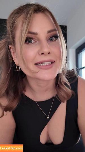 Maren Wolf photo #2273