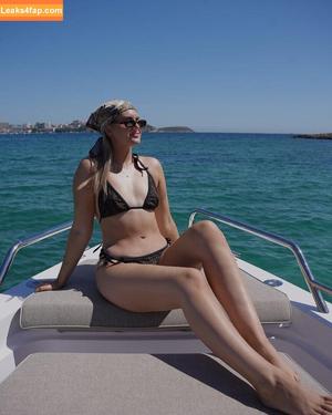 Maren Wolf photo #2700