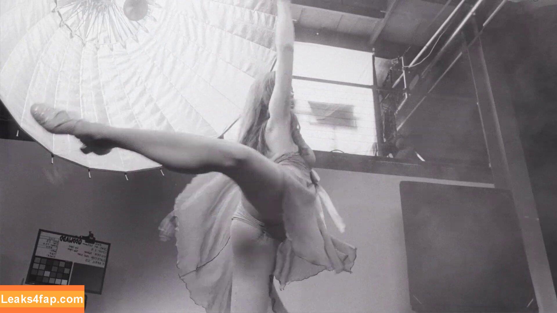 Margaret Qualley / margaretqualley leaked photo photo #0666
