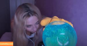 Margo's ASMR photo #0009