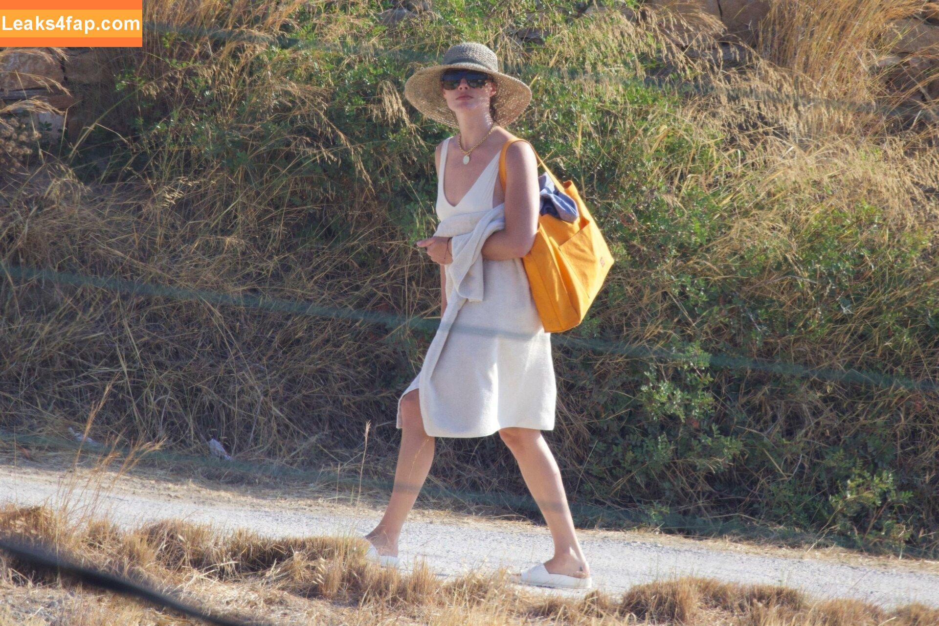 Margot Robbie / margotrobbie / margotrobbieofficial leaked photo photo #0857