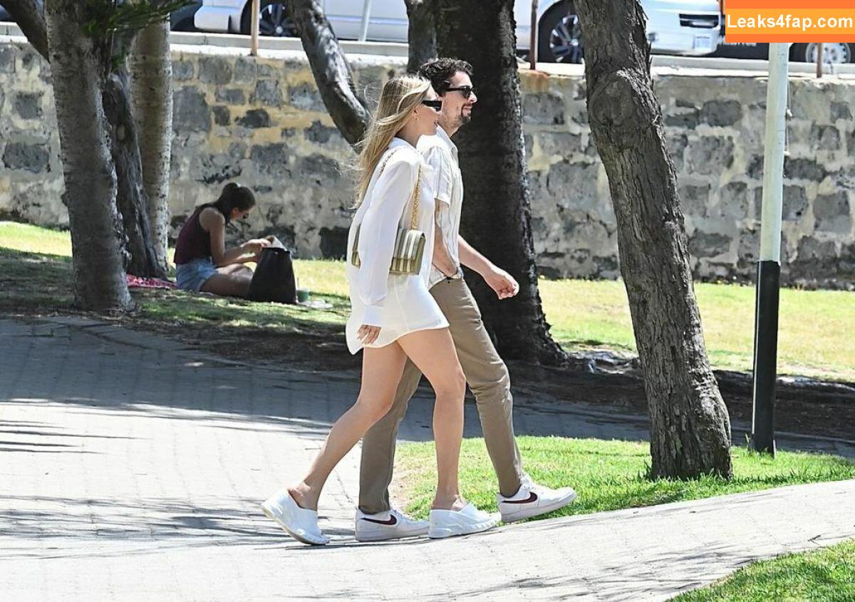 Margot Robbie / margotrobbie / margotrobbieofficial leaked photo photo #0918