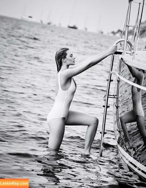 Margot Robbie photo #0110